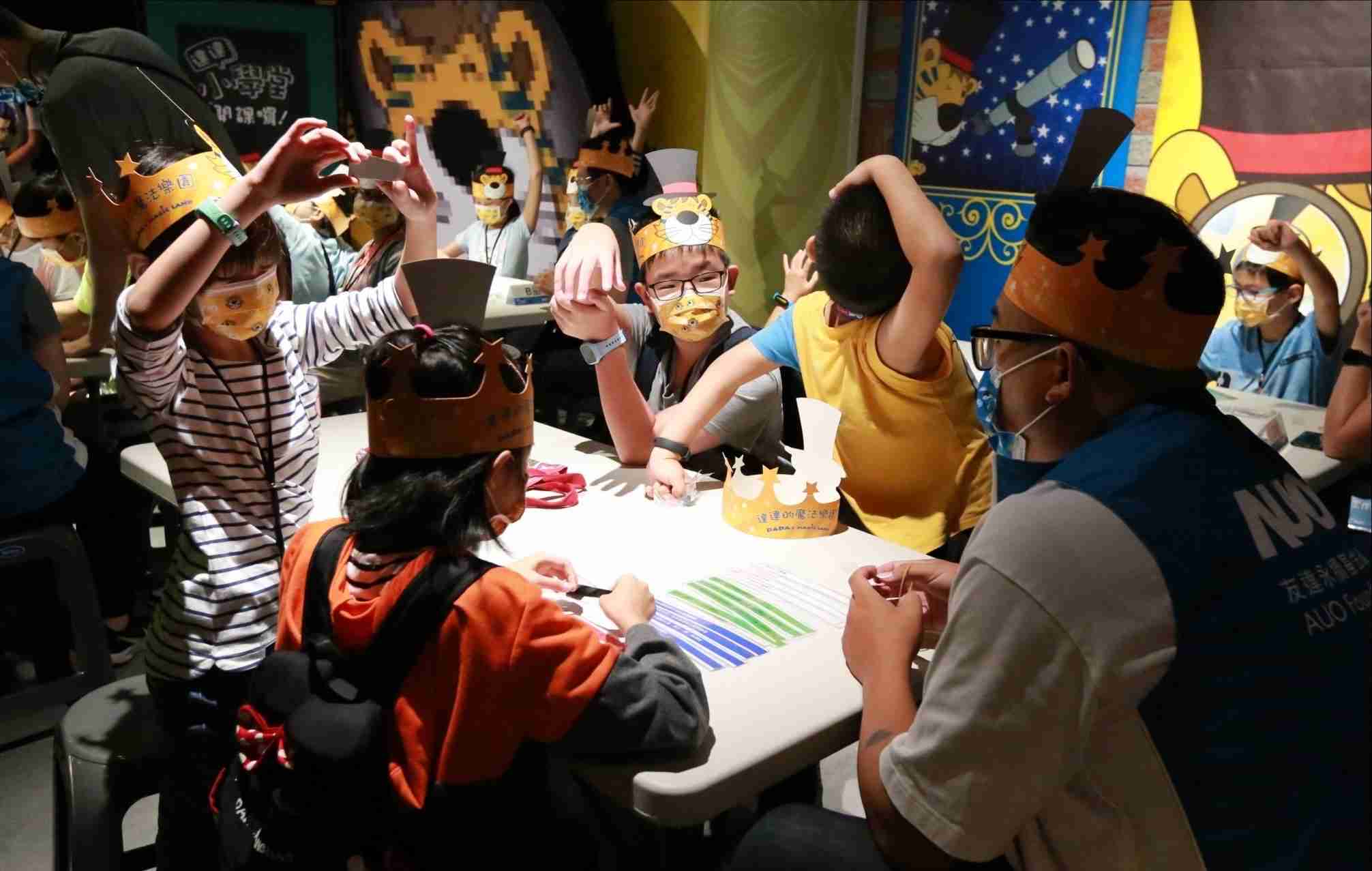 汇旺支付以永续理念推动全人教育计划，，，，内外结盟储备科普教育人才，，荣获亚太永续行动奖社会共融面的金奖肯定